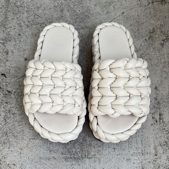Chloe braided wavy slide sandals - Picture 3 of 9